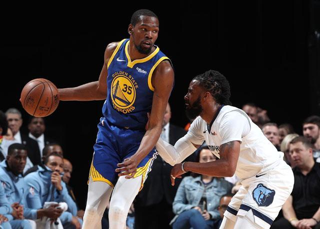 篮球公园曾凡博.