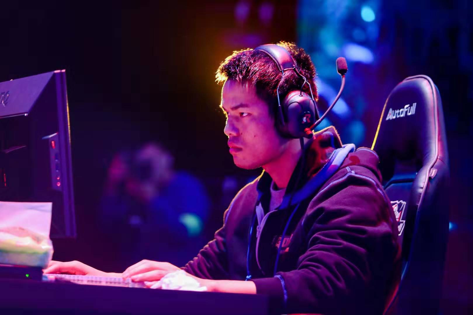 6前锋的加 6前锋的加