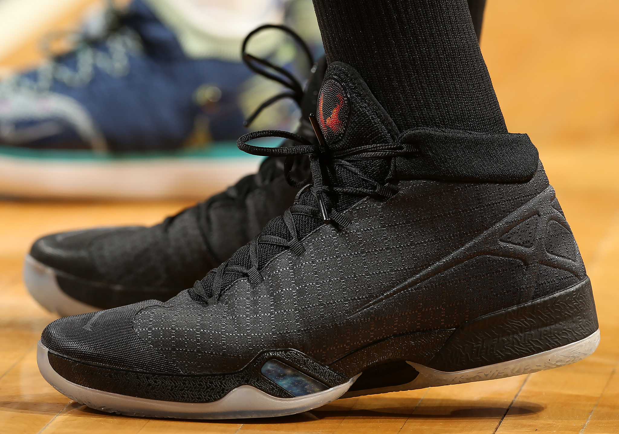 不少人只盯 不少人只盯